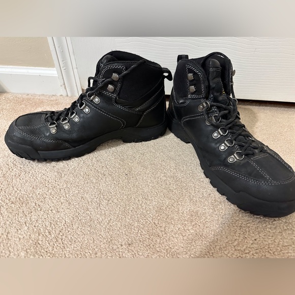 Men’s Caterpillar Boots - Picture 4 of 4